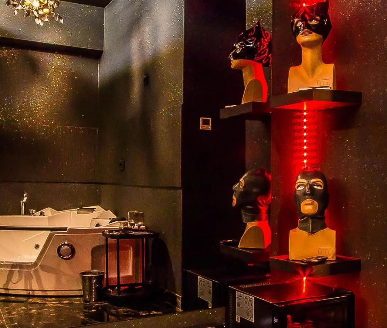 Romeo Nights - Love Rooms - Adults Only Bucharest 3*,  Romania